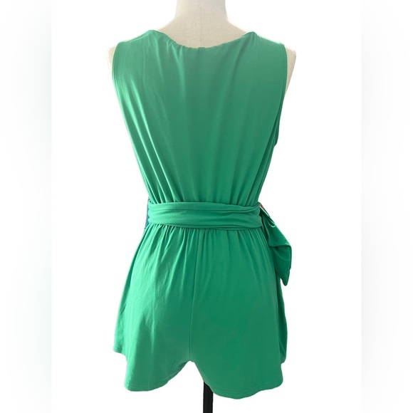 BB Dakota Green Sleeveless Romper - Picture 4 of 9